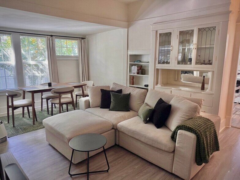 More Photos Of 228 S Shoreline Blvd, Mountain View Apartments For Sale