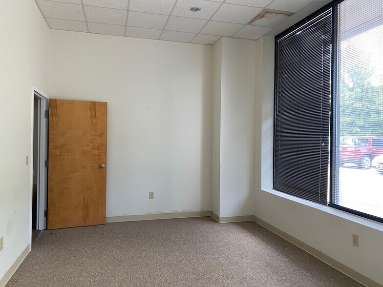 More Photos Of 232-238 Racetrack Rd, McDonough Storefront Retail Office For Lease