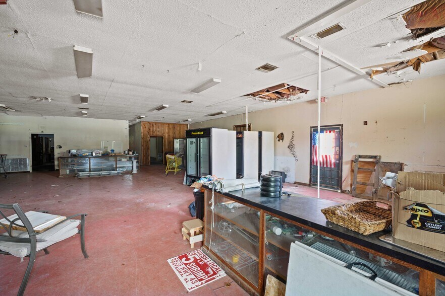 More Photos Of 11100 US-45, Chunchula Freestanding For Sale