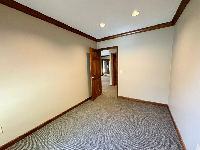 More Photos Of 4051 Whipple Ave NW, North Canton Coworking Space