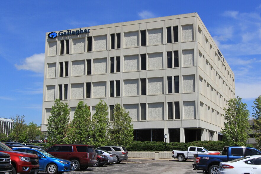 More Photos Of 10050 Regency Cir, Omaha Loft Creative Space For Lease