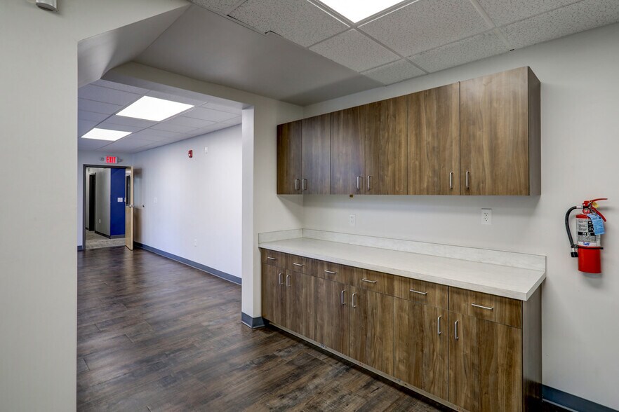 More Photos Of 2301 Columbia Ave, Lancaster Medical For Sale