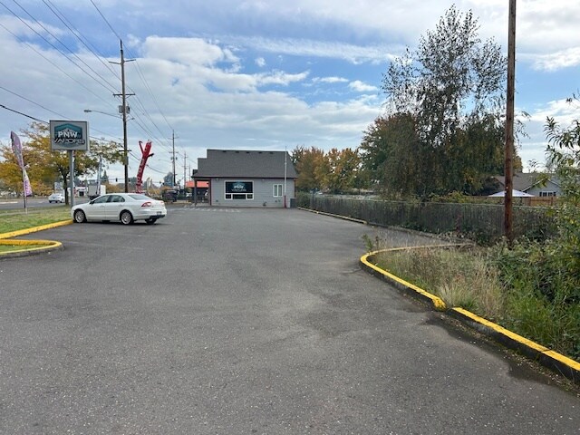 More Photos Of 2405 E Baseline St, Cornelius Freestanding For Sale