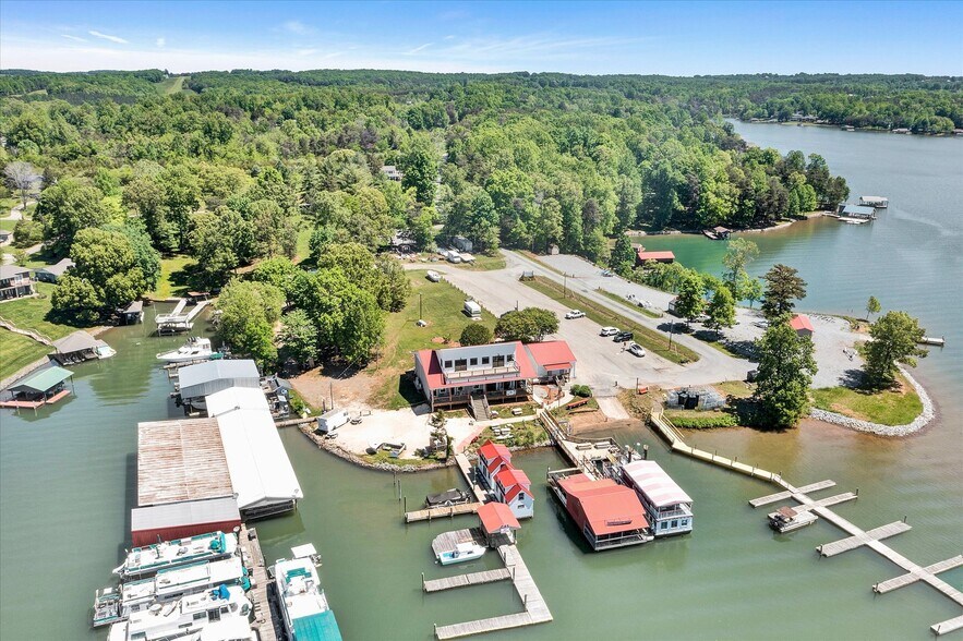 More Photos Of 3619 Airport Rd, Moneta Marina For Sale