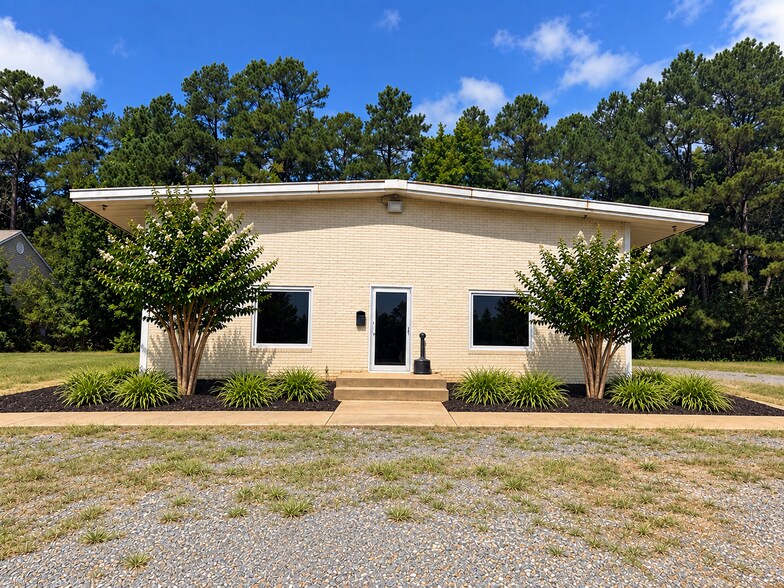 Primary Photo Of 21407 Great Mills Rd, Lexington Park Warehouse For Lease