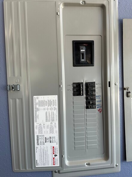 More Photos Of 277 Luther Seiber Blvd, Pioneer Restaurant For Sale