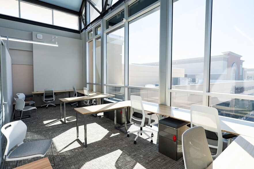 More Photos Of 12121 Westheimer Rd, Houston Coworking Space