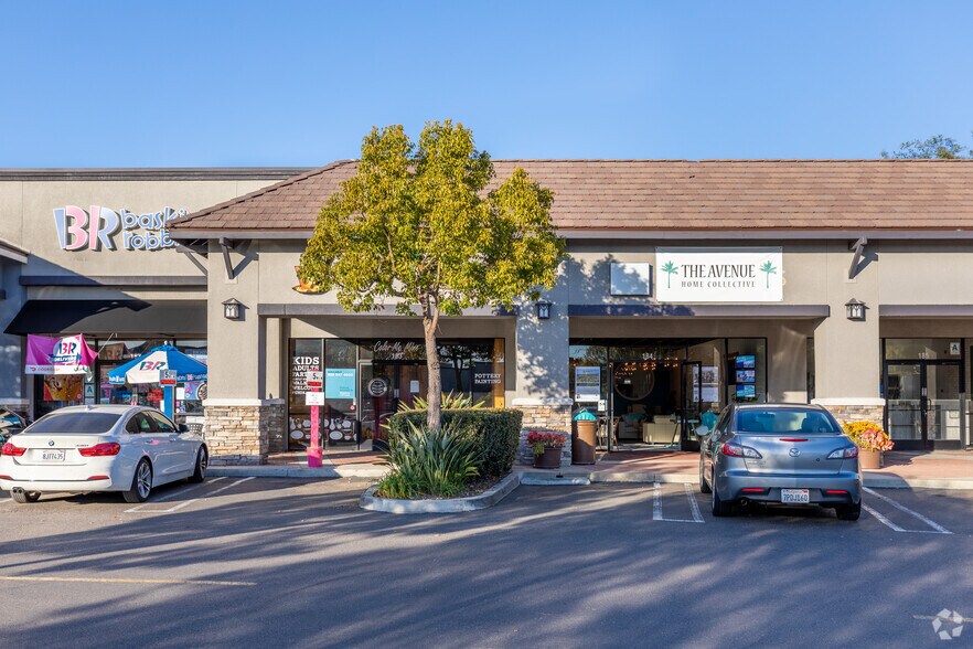 More Photos Of 10525 4S Commons Dr, San Diego Unknown For Lease