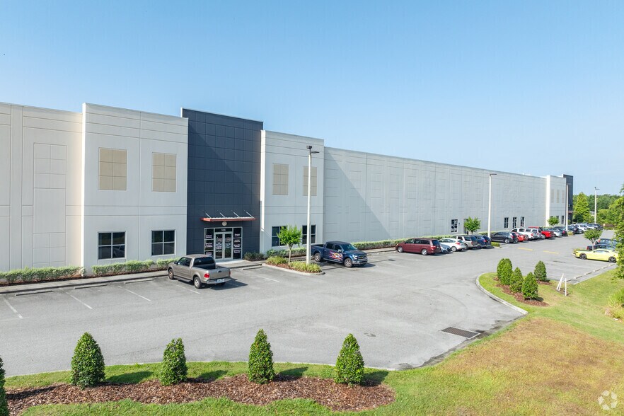 More Photos Of 141 S County Line Rd, Plant City Warehouse For Lease