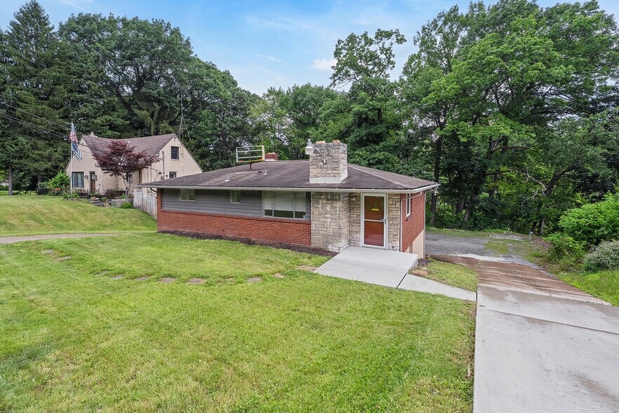 More Photos Of 9270 Old Perry Hwy, Pittsburgh Loft Creative Space For Sale