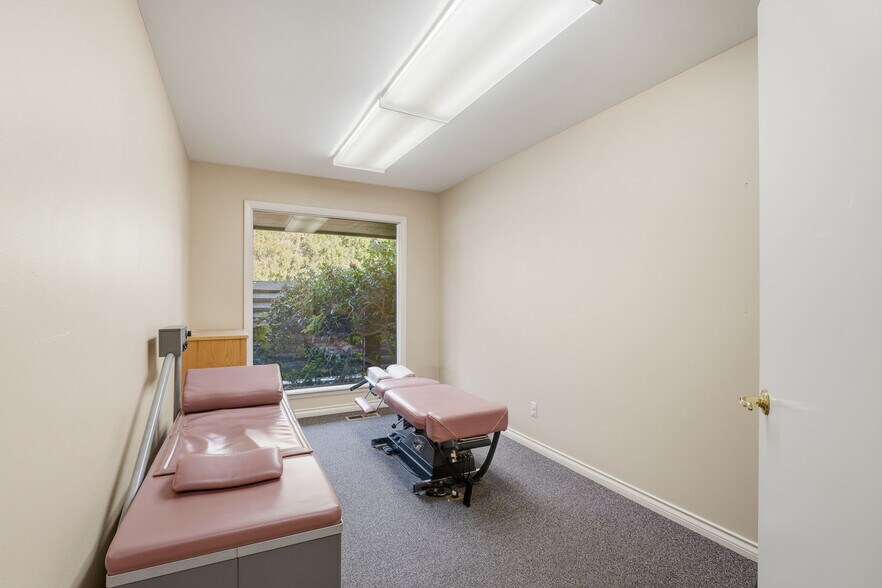 More Photos Of 3802 Tieton Dr, Yakima Office Residential For Sale