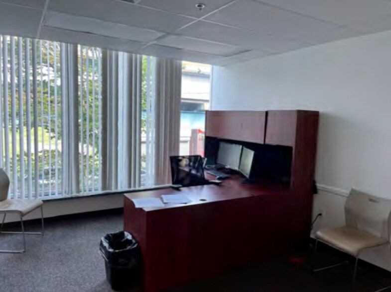 More Photos Of 4621-4627 Frankford Ave, Philadelphia Office For Sale
