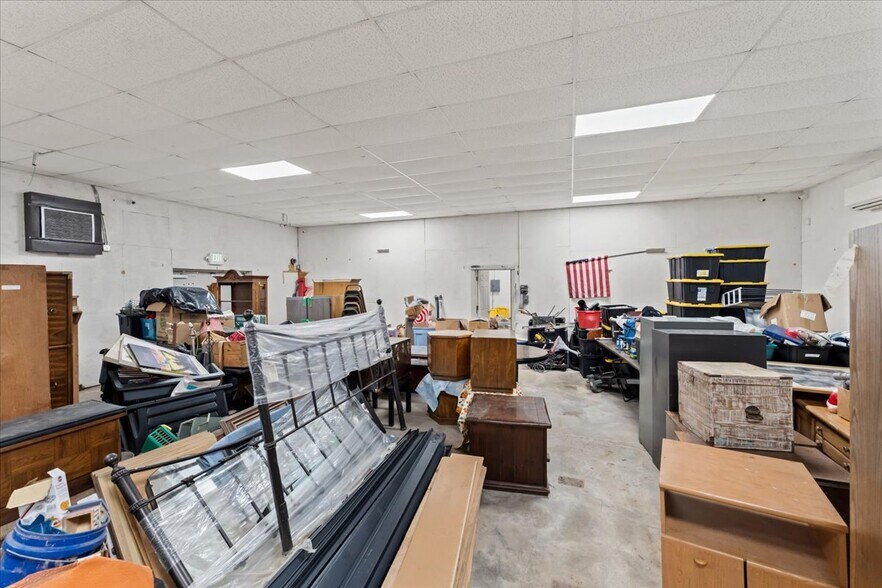 More Photos Of 2546 US-101, Ilwaco Industrial For Sale