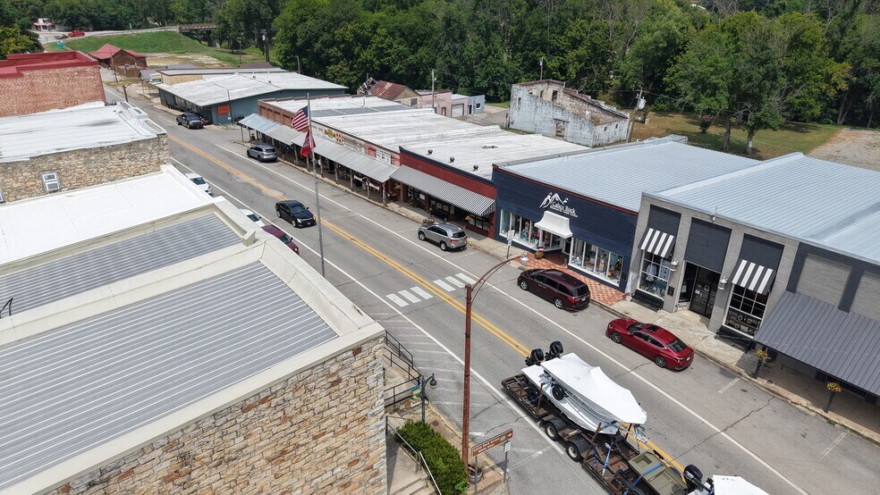 More Photos Of Main St, Calico Rock Storefront For Sale
