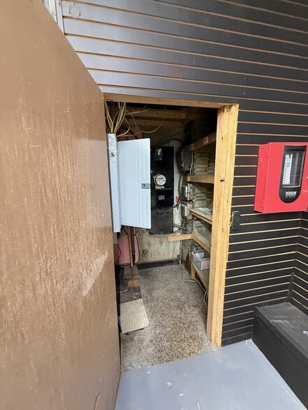 More Photos Of 5725 N Broad St, Philadelphia Storefront For Lease