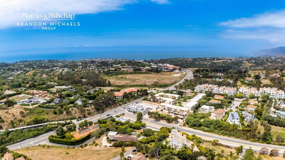 More Photos Of 28955 Pacific Coast Hwy, Malibu Storefront Retail Office For Sale