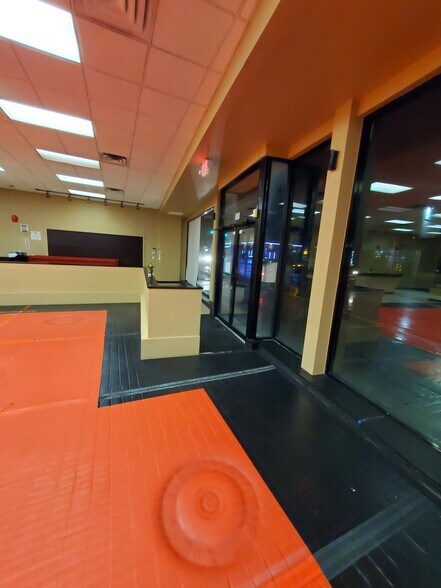 More Photos Of 885-893 Hempstead Tpke, Franklin Square Storefront For Lease