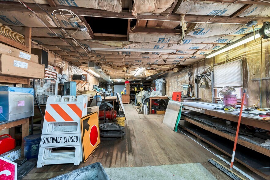 More Photos Of , Brookfield Unknown For Sale