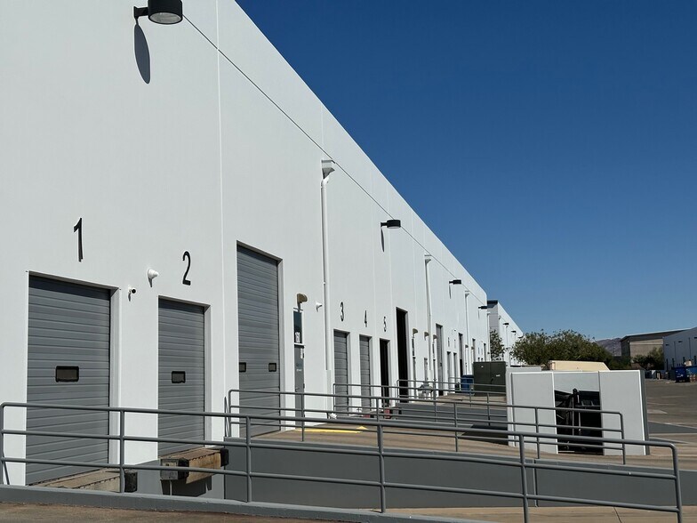 More Photos Of 7340 Eastgate Rd, Henderson Warehouse For Lease