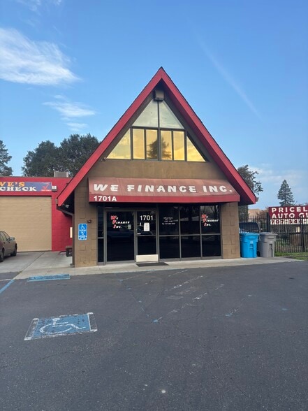 More Photos Of 1701 Santa Rosa Ave, Santa Rosa Storefront Retail Office For Lease