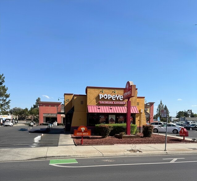 More Photos Of 2704 Coffee Rd, Modesto Freestanding For Lease