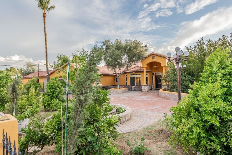 Primary Photo Of 3159 W Baseline Rd, Laveen Specialty For Sale