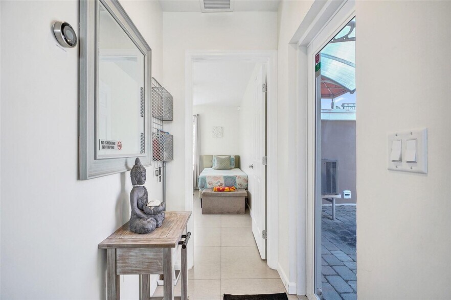More Photos Of 322 Oklahoma St, Hollywood Multifamily For Sale