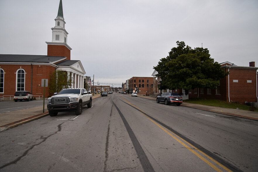 More Photos Of 321 S Main St, Harrodsburg Apartments For Sale