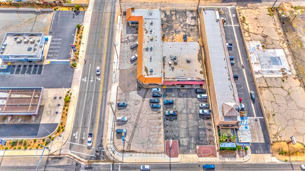 More Photos Of 14895 Bear Valley Rd, Hesperia Freestanding For Sale