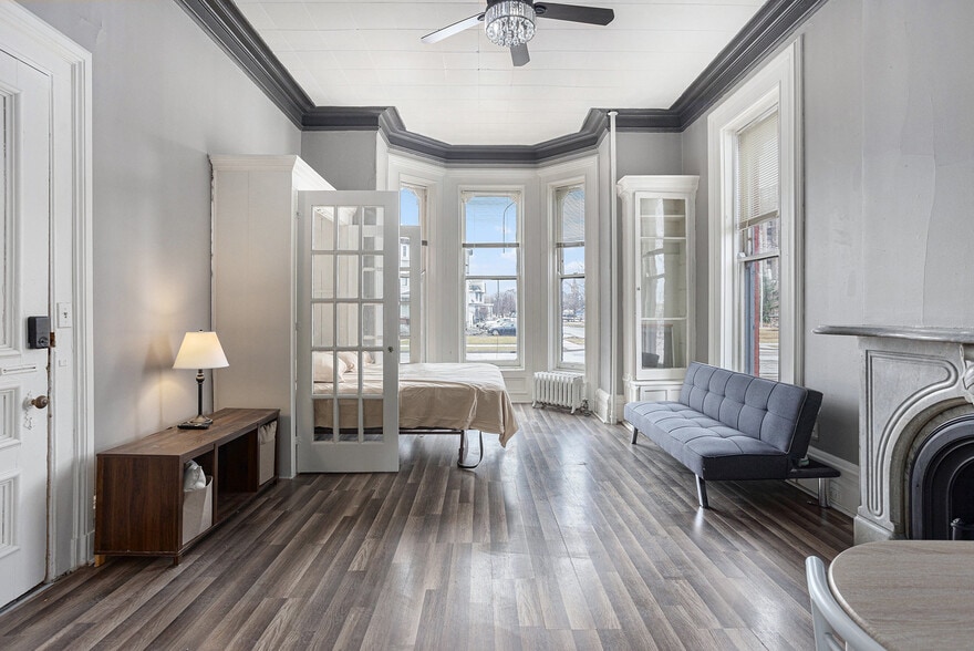 More Photos Of 701 Center Ave, Bay City Apartments For Sale