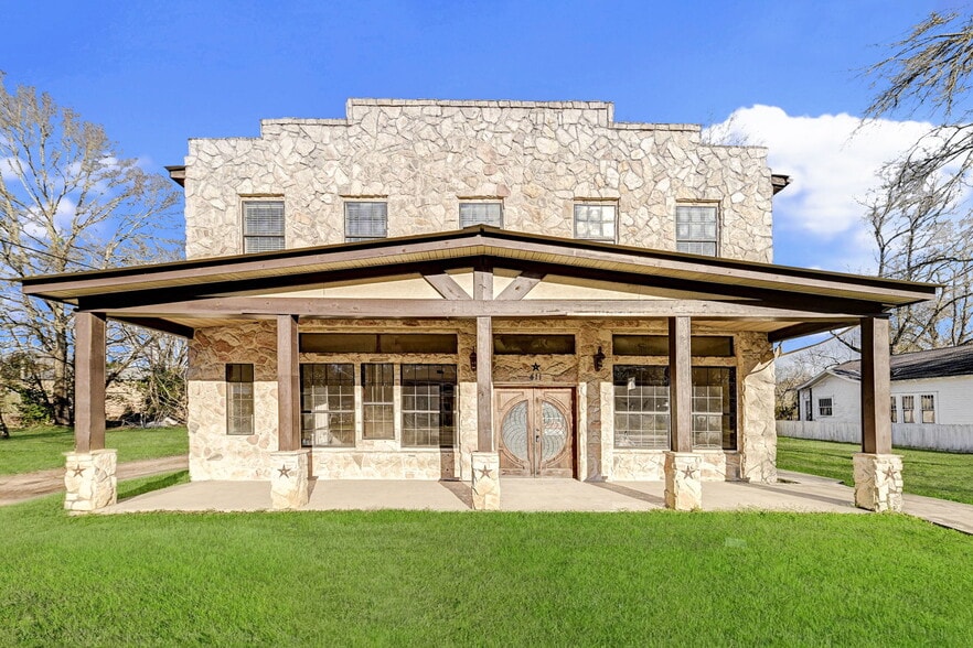 Primary Photo Of 411 S Kaufman St, Newton Lodge Meeting Hall For Sale