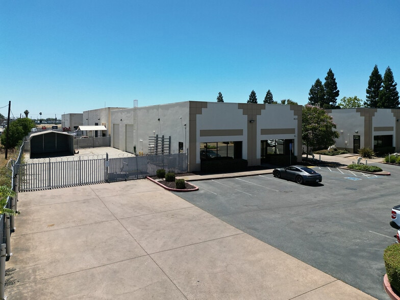 More Photos Of 4513 Harlin Dr, Sacramento Warehouse For Lease