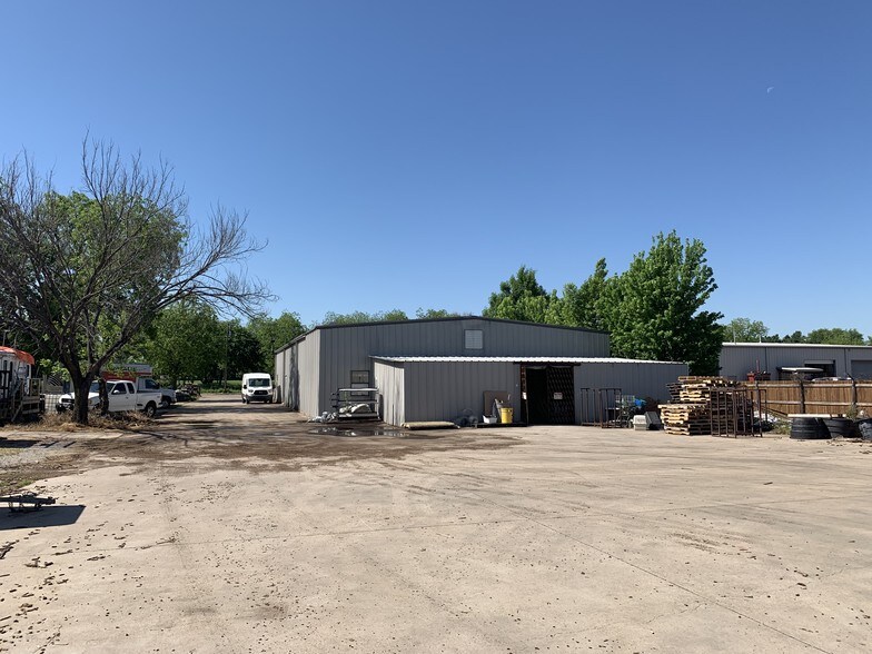 More Photos Of 2601 W Arkansas Ln, Arlington Industrial For Sale