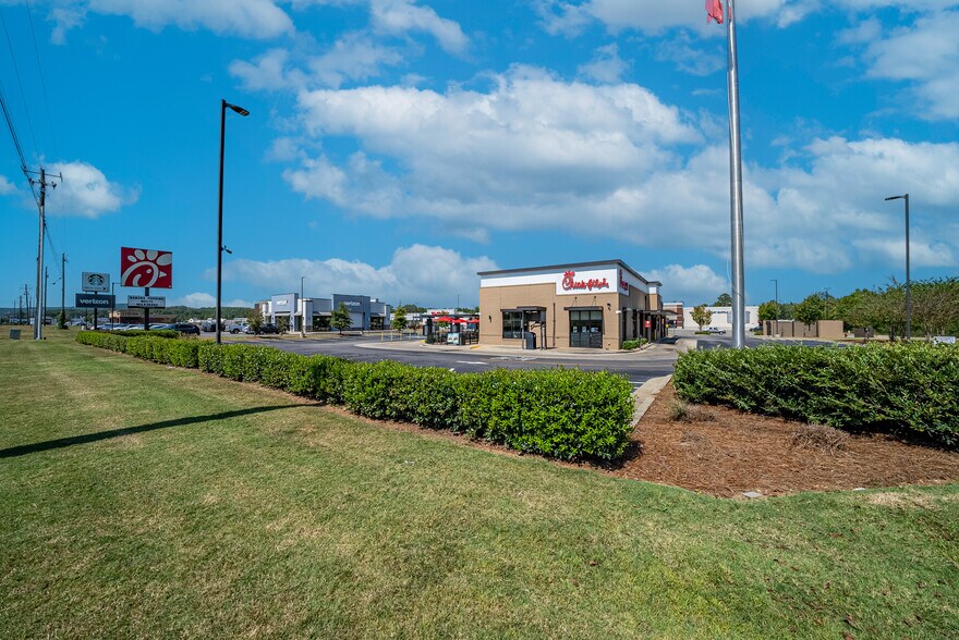 More Photos Of 115-145 Mcs Blvd, Sylacauga General Retail For Lease