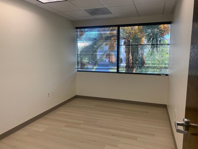More Photos Of 8925 W Post Rd, Las Vegas Office For Lease
