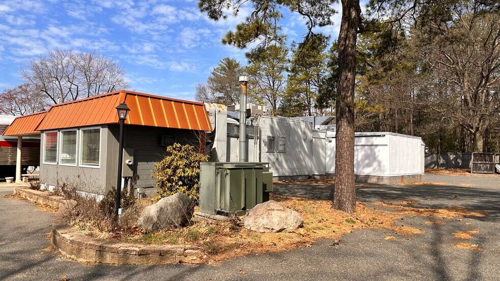 More Photos Of 749 James St, Chicopee Restaurant For Sale