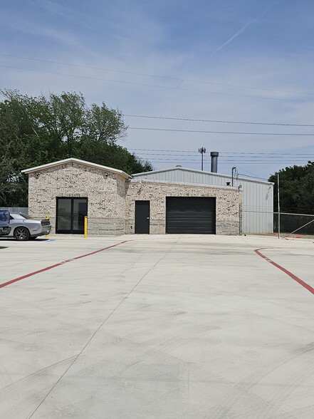 Primary Photo Of 1113 E Kennedale Pky, Kennedale Industrial For Lease