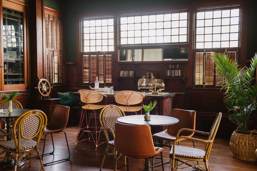 More Photos Of 1103 33rd St, Galveston Hotel For Sale