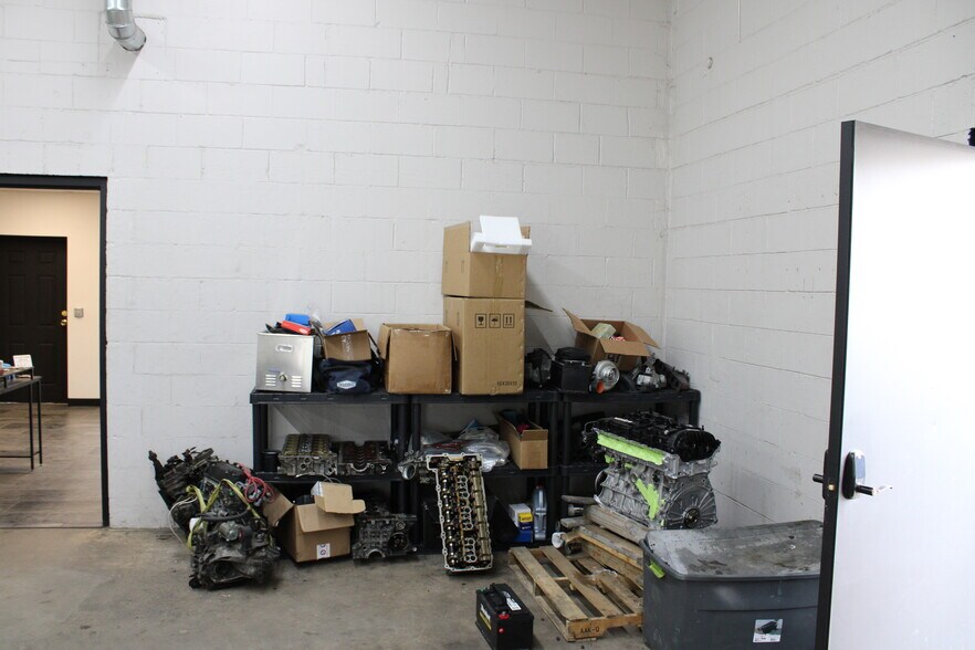 More Photos Of 601 13th Ave S, Hopkins Warehouse For Sale