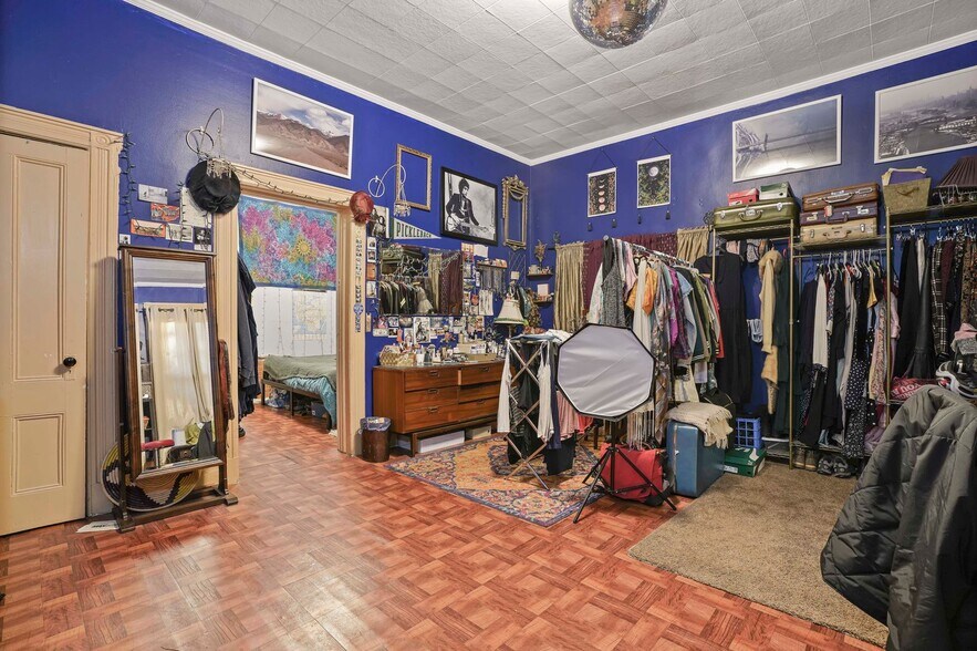 More Photos Of 1920 Palmetto St, Ridgewood Dormitory For Sale