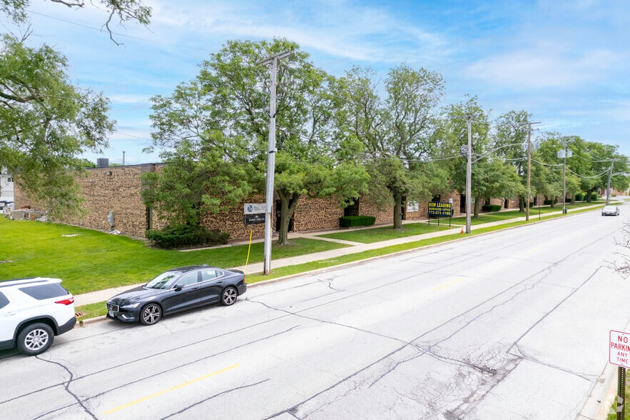 Primary Photo Of 8101-8149 N Austin Ave, Morton Grove Flex For Lease