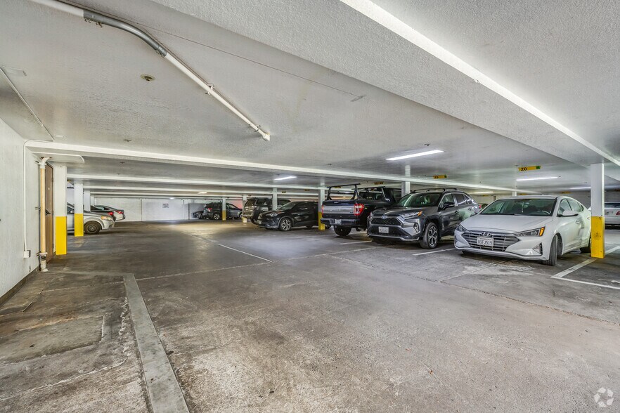 More Photos Of 520 9th St, Sacramento Office For Sale