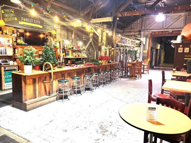 More Photos Of 2135 Columbus Rd, Cleveland Bar For Sale