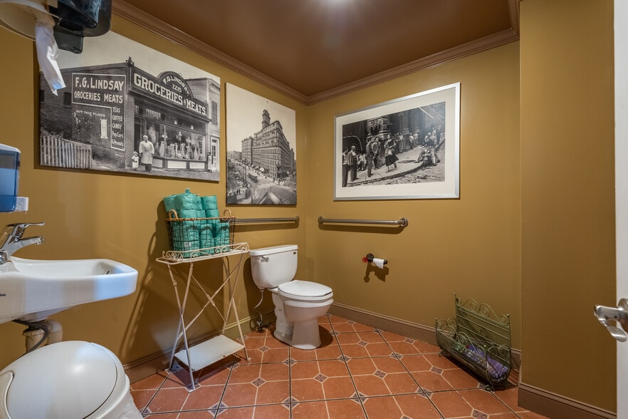 More Photos Of 424 N Main St, Souderton Restaurant For Sale