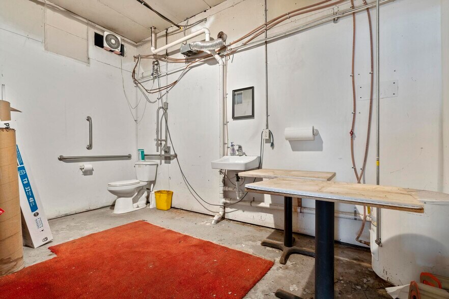 More Photos Of 1531 Route 163, Oakdale Auto Repair For Sale