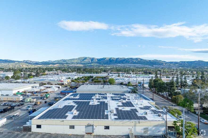 More Photos Of 9621-9631 Irondale Ave, Chatsworth Manufacturing For Sale
