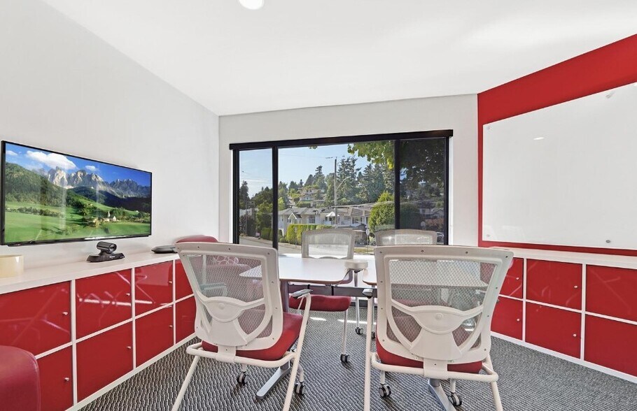 More Photos Of 15670 Columbia Av, White Rock Office For Sale