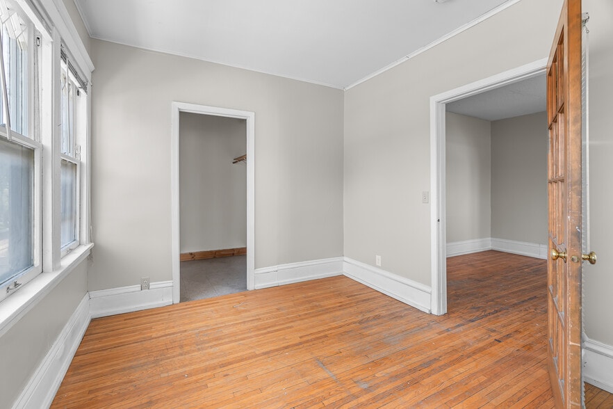 More Photos Of 3012 Bryant Ave S, Minneapolis Multifamily For Sale