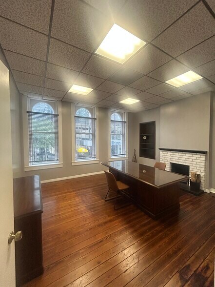 More Photos Of 300 N Franklin St, Tampa Office For Lease
