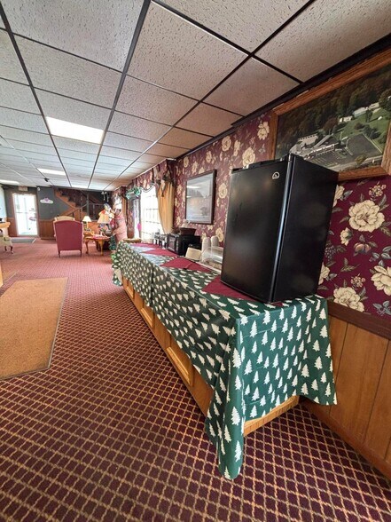 More Photos Of 17089 Boot Jack Rd, Ridgway Hotel For Sale